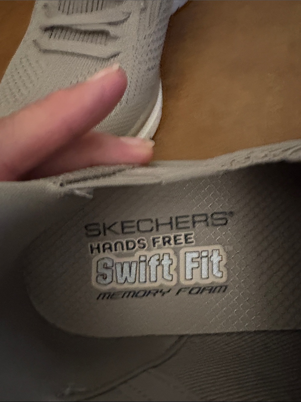 Skechers Swift Fit Virtue Slip-Ins Sneakers Taupe/Gray 9 EUC - Picture 3 of 10